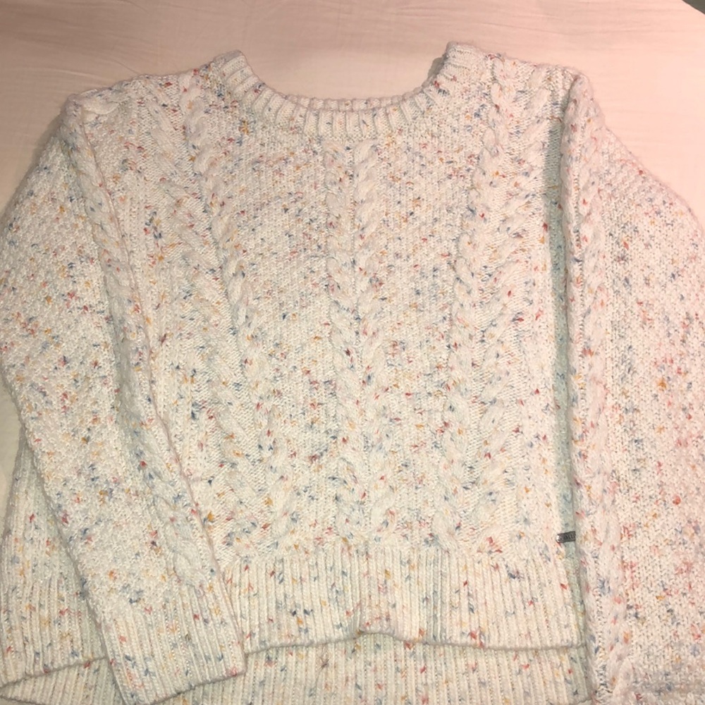 Hollister ivory cable ribbed knit wool sweater